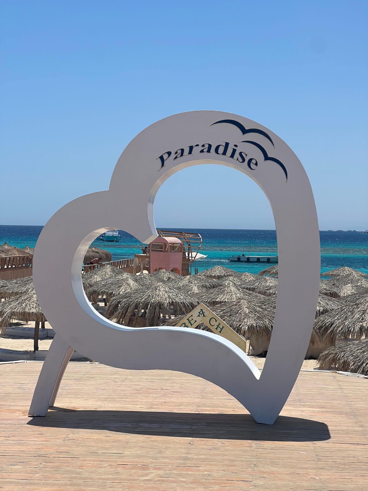 Paradise Island - lunch on island